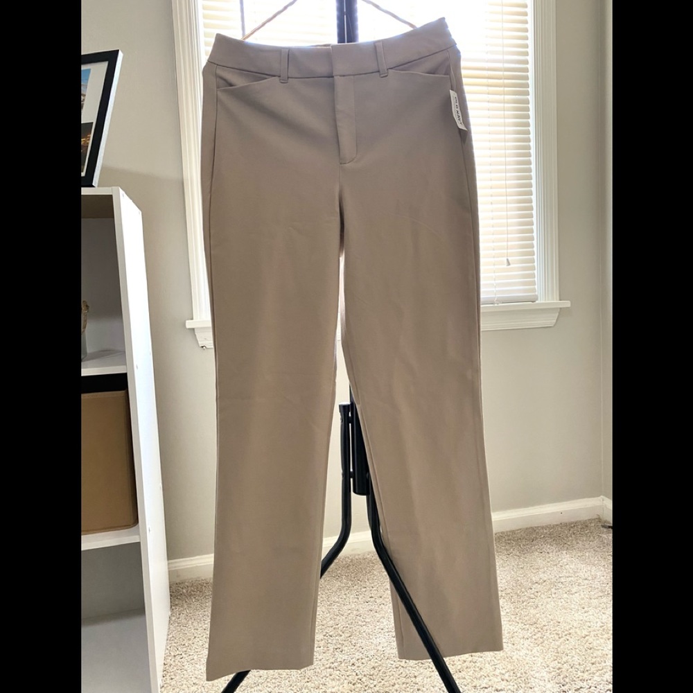 NEW High-Waisted Pixie Straight-Leg Ankle Pants for Women. Size 8 (WITH TAGS)